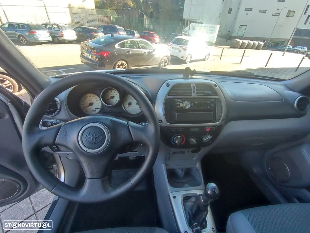 Toyota RAV4 4x2 Edition - 14