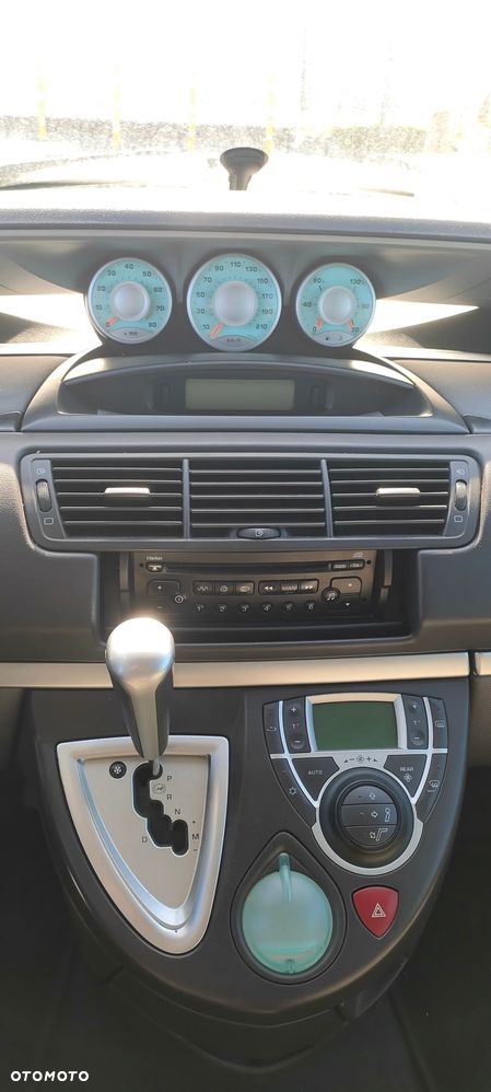 Peugeot 807 V6 205 Platinum Pullmann - 23