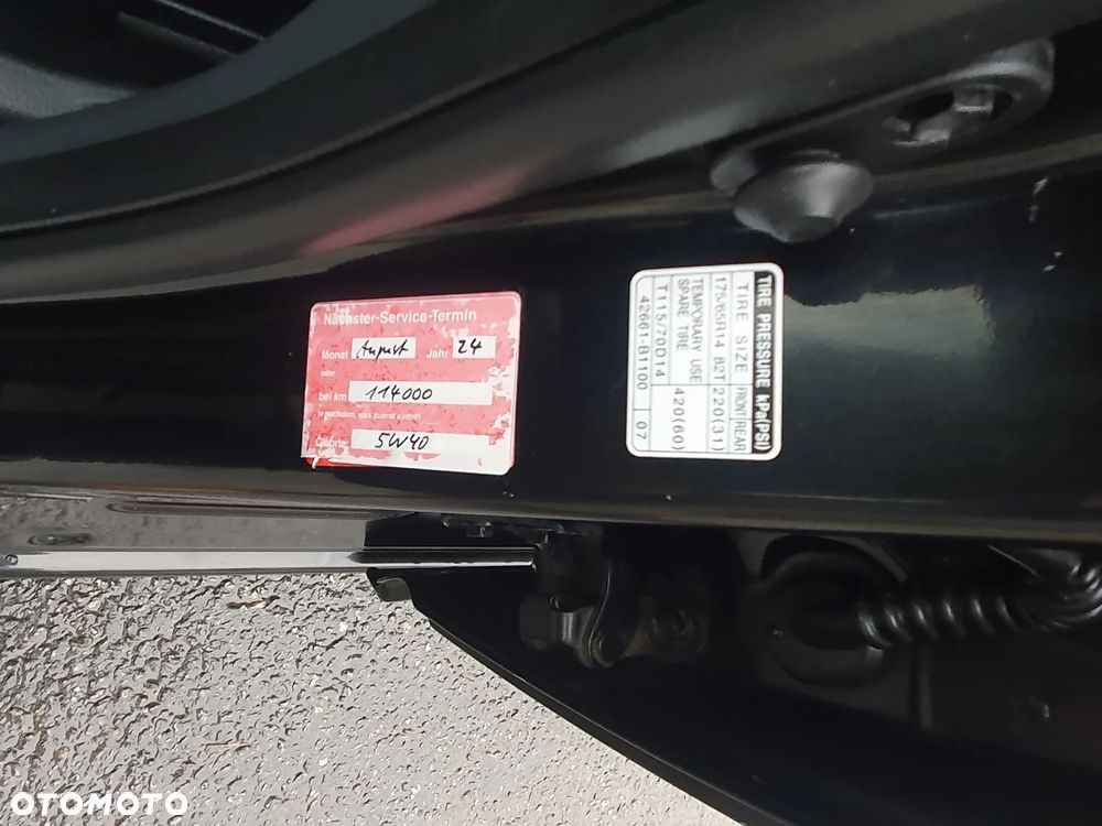 Daihatsu Sirion - 29