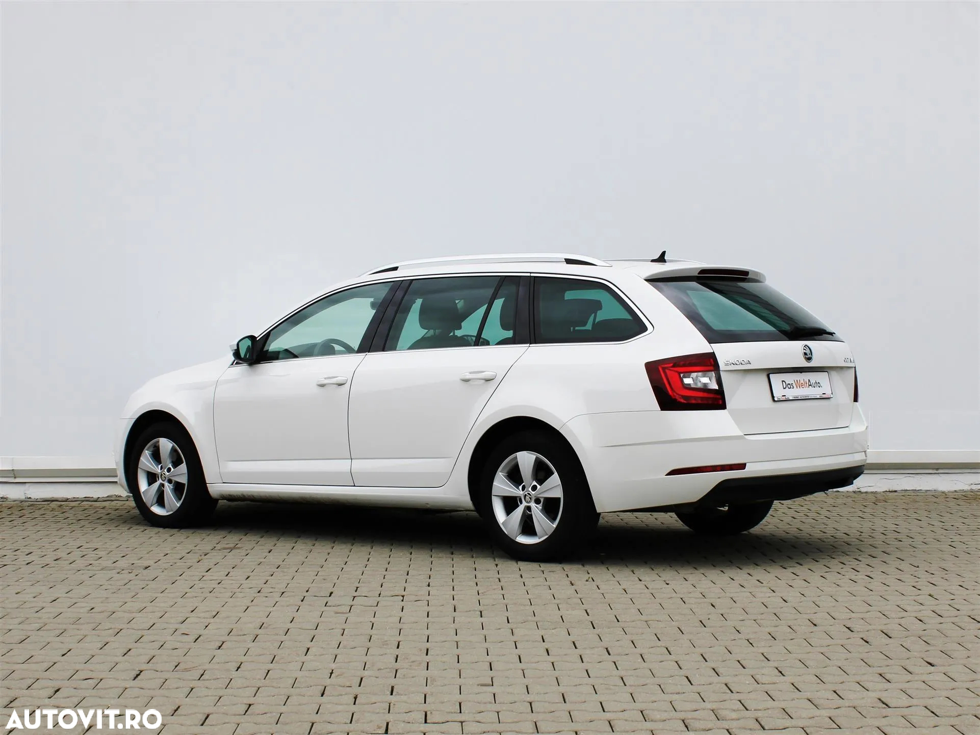 Skoda Octavia Combi 1.5 TSI ACT Style - 3