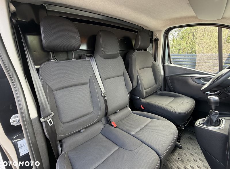 Renault TRAFIC VAN EXTRA L2H1, MAXI LONG, MOCNY SILNIK Euro 6 CI, 2.0 DCI 120KM, ROZRZĄD NA ŁAŃCUCHU, REFLEKTORY LED PURE VISION, KOLOR SPEC. CZARNY METALICZNY, DESIGN BUSINESS+ PAKIET FULL LED + PAKIET CHROM, MOBILNE BIURO, Furgon+ PEŁNA ZABUDOWA ŁADOWNI, Duża ładowność: 1168kg, Długa paka 3m, Pojemność 6,7m3 - 39