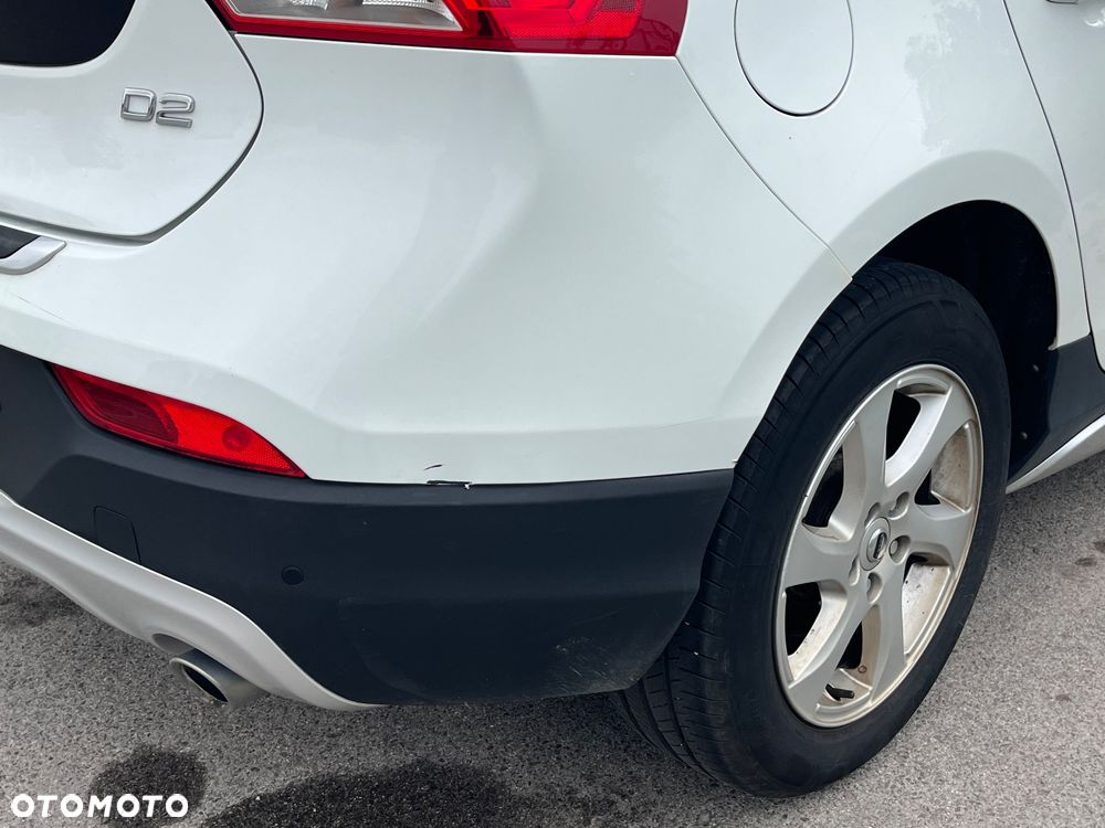 Volvo V40 Cross Country - 10