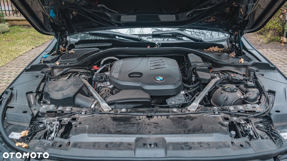 BMW Seria 5 520d xDrive mHEV M Sport - 8