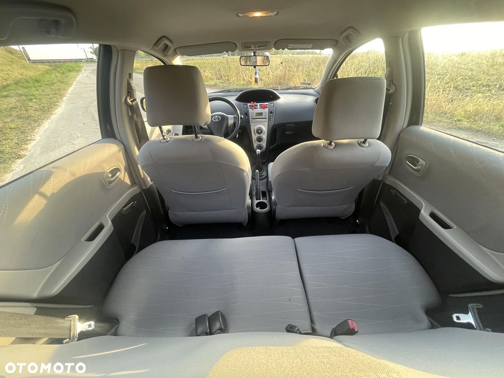 Toyota Yaris 1.3 Luna A/C - 10