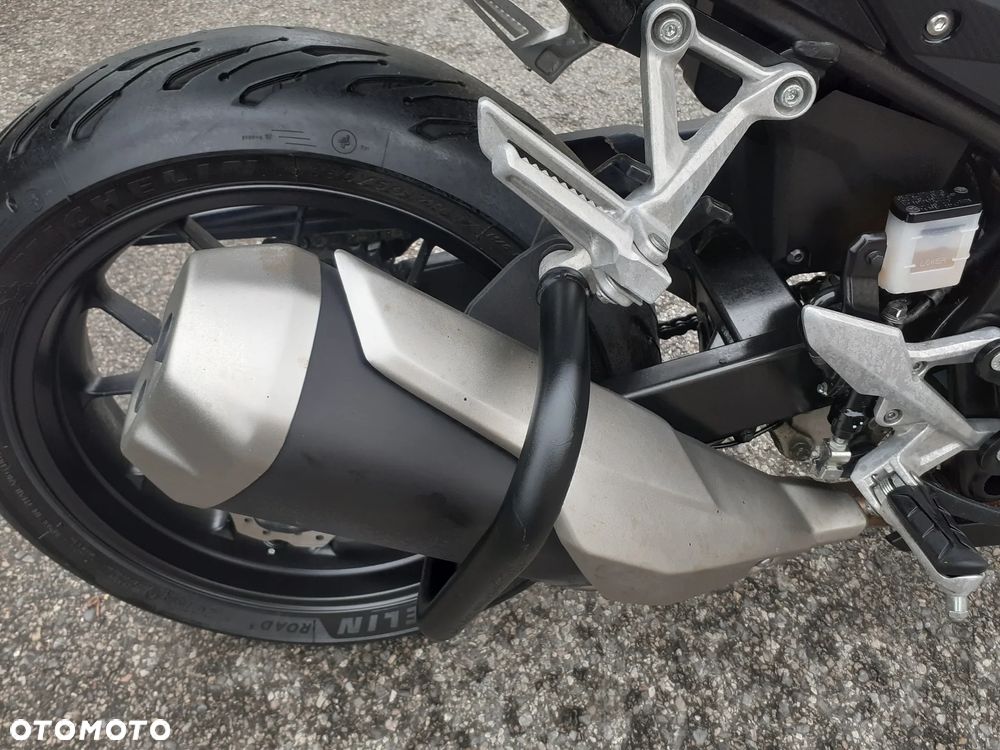 Honda CB - 8
