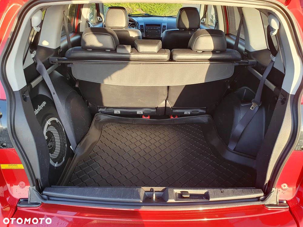 Mitsubishi Outlander 2.4 4WD CVT Instyle - 11