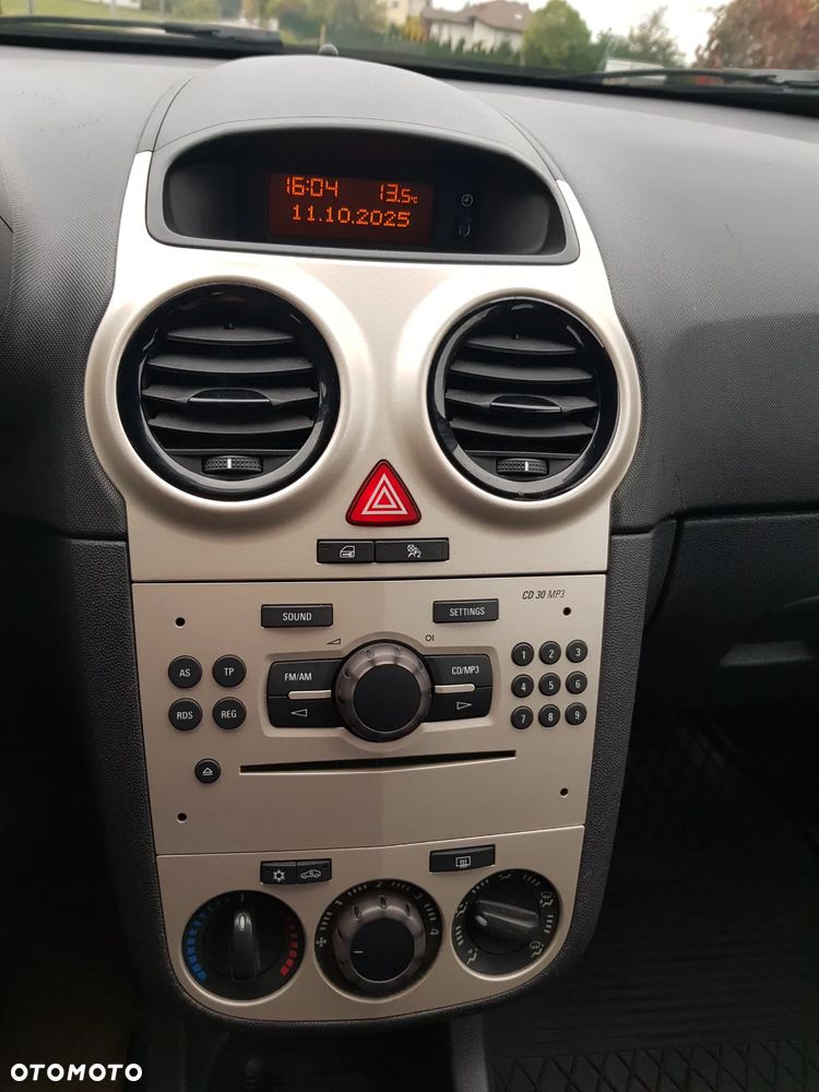 Opel Corsa 1.2 16V Essentia - 17