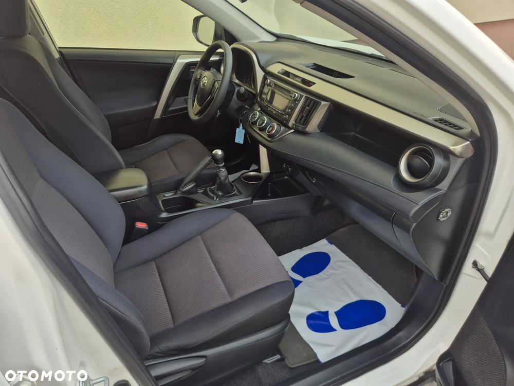 Toyota RAV4 - 22