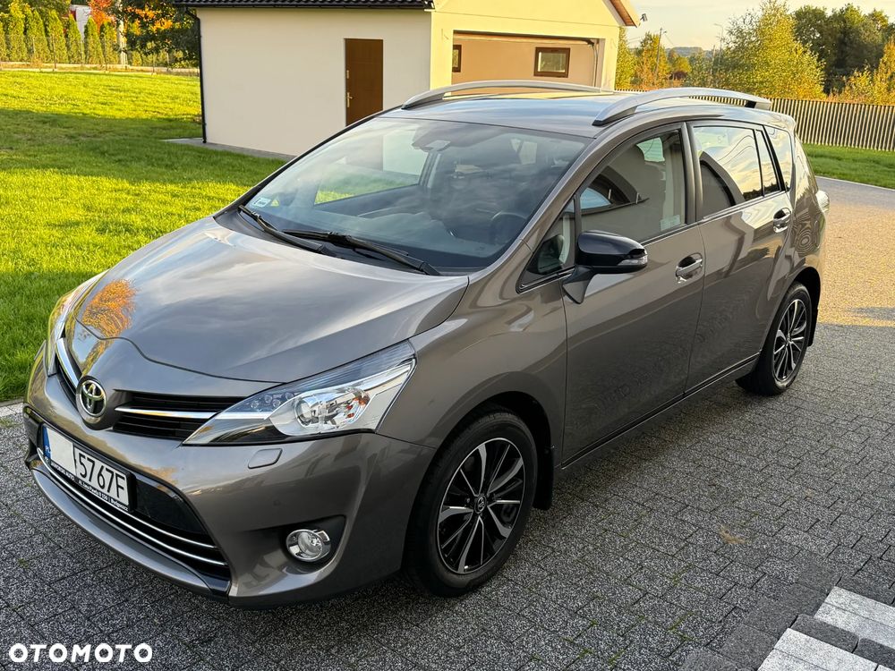 Toyota Verso - 2