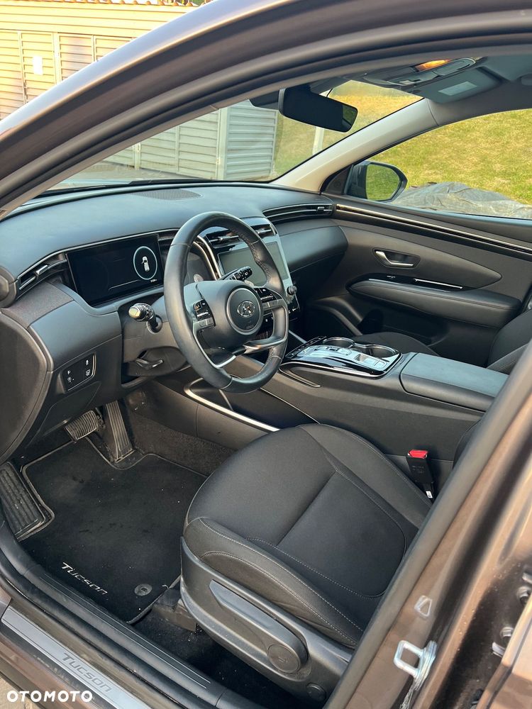 Hyundai Tucson 1.6 T-GDi HEV Executive 2WD - 17