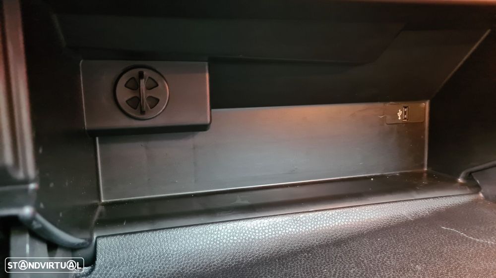 MINI Clubman John Cooper Works - 33