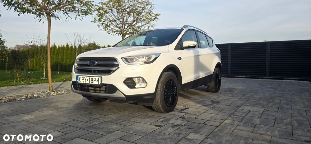 Ford Kuga - 1
