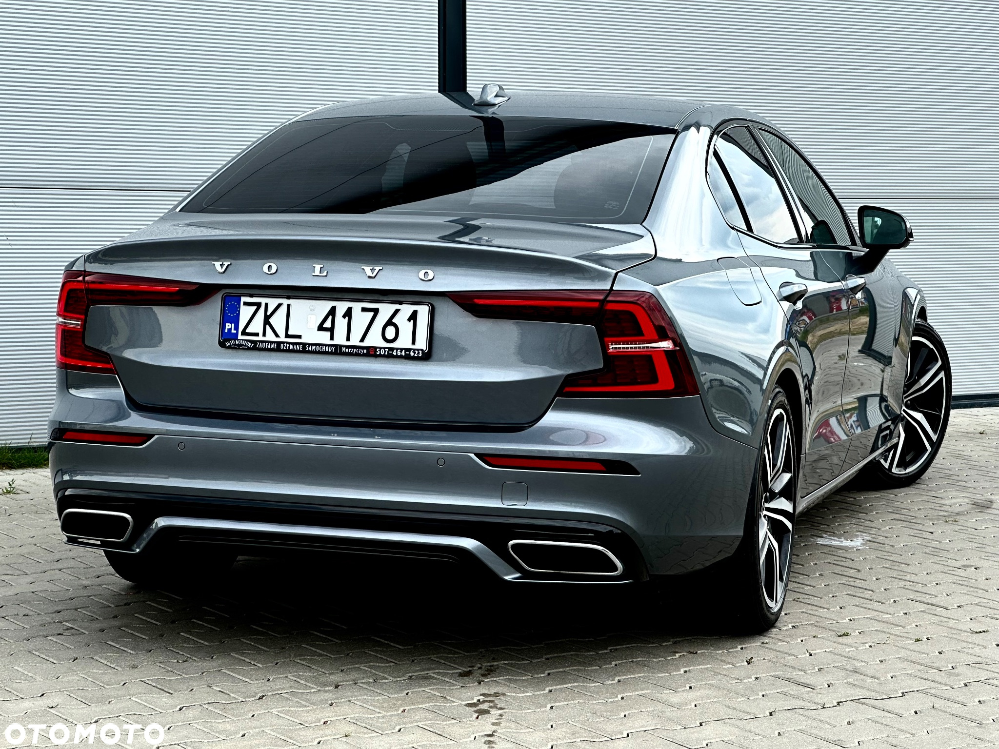Volvo S60 T5 R-Design - 15
