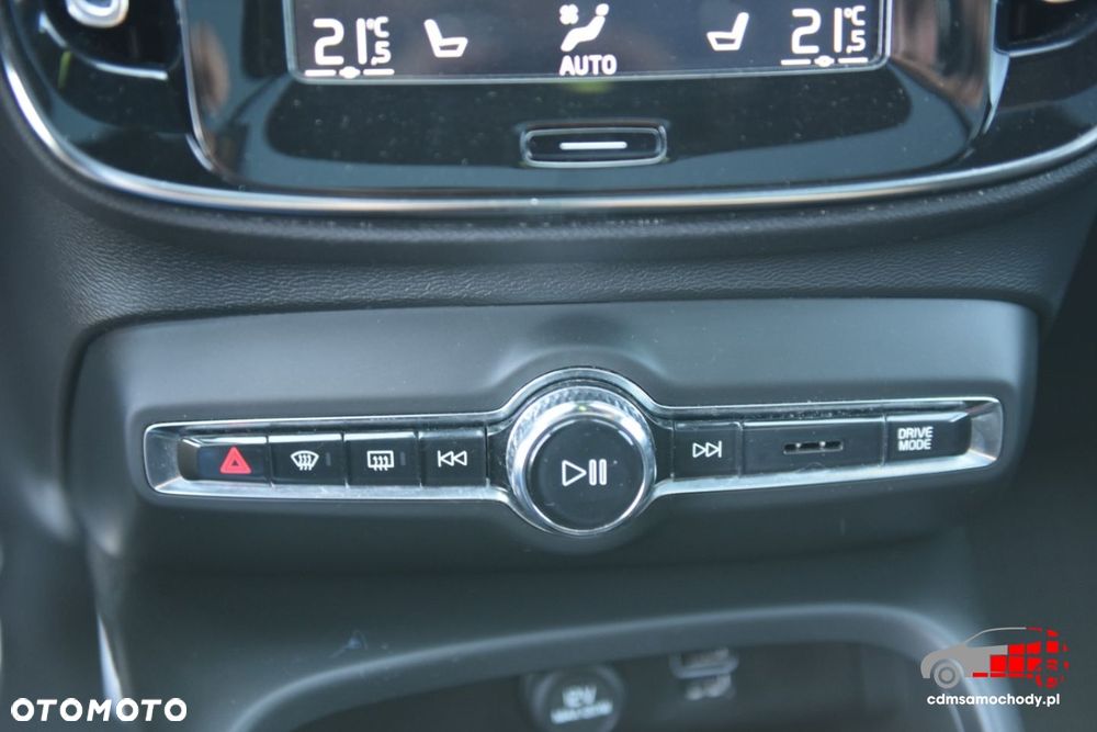 Volvo XC 40 - 30