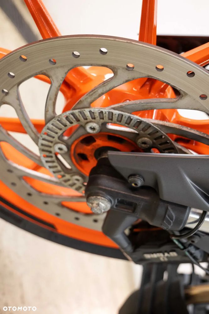 KTM Duke 125 - 33