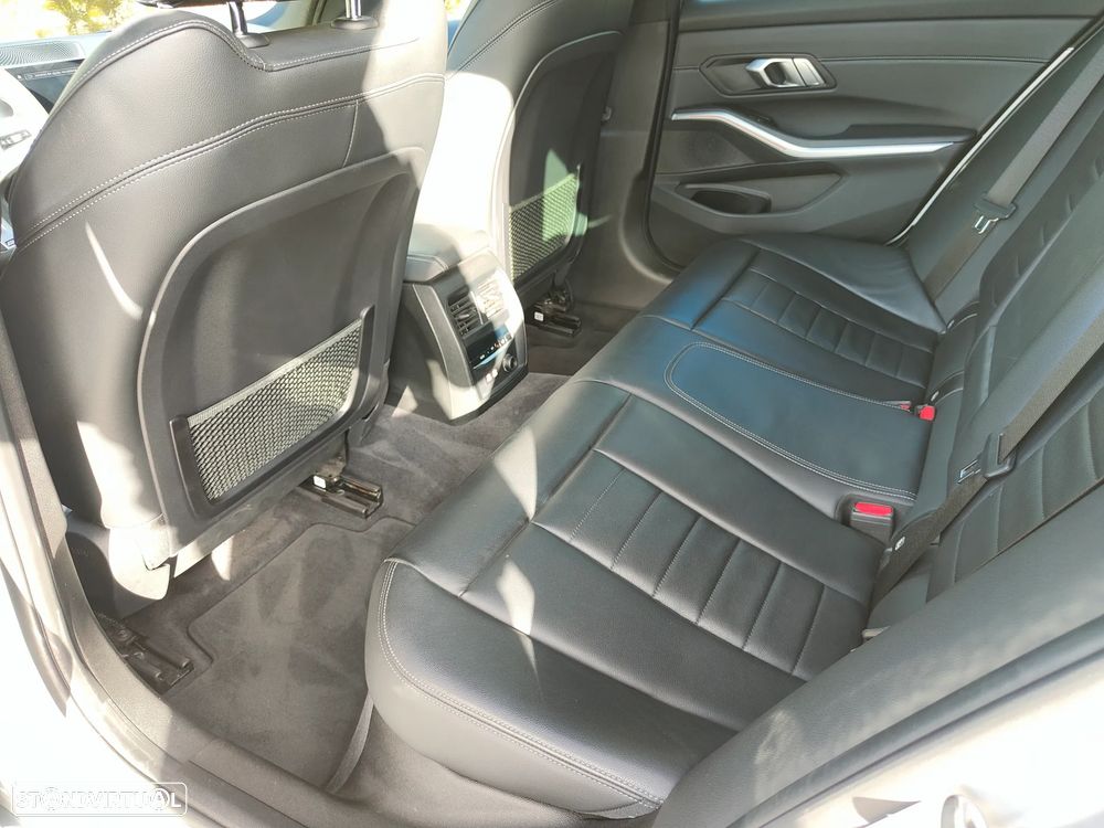 BMW 320 d Aut. M Sport - 10