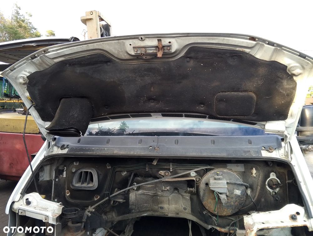 Renault Master II Przed Lift (97-03r.) 2.8 DTI R4 8V 114KM. Silnik S9W 702 (S9W702),  S9W 700 (S9W700) Skrzynia PF1 013 (PF1013),  C 118062 (C118062) lakier 389,  0389 .Cały na części. GWARANCJA !!! Przód Tył Zestaw Komplet Drzwi Klapa Zderzak Błotnik Maska Grill Atrapa Szyba Pas Lampa Lusterko Boczki Fotel Kanapa Kokpit Deska Rozdzielcza Przełącznik Włącznik Sterownik Przewody Wiązka Instalacja Moduł Komputer Czujnik Listwa Pompa Alternator Wtryski Głowica Rozrusznik Kompresor Sprzęgło Dwumas Silnik Skrzynia ABS Klimatyzacji Paliwa Wspomagania Kolektor Turbina Przepustnica Zawór Chłodnica Koło Hak Belka Sanki Zawieszenie Mcpherson Półoś Amortyzator Wydech Tłumik Zacisk Most - 14