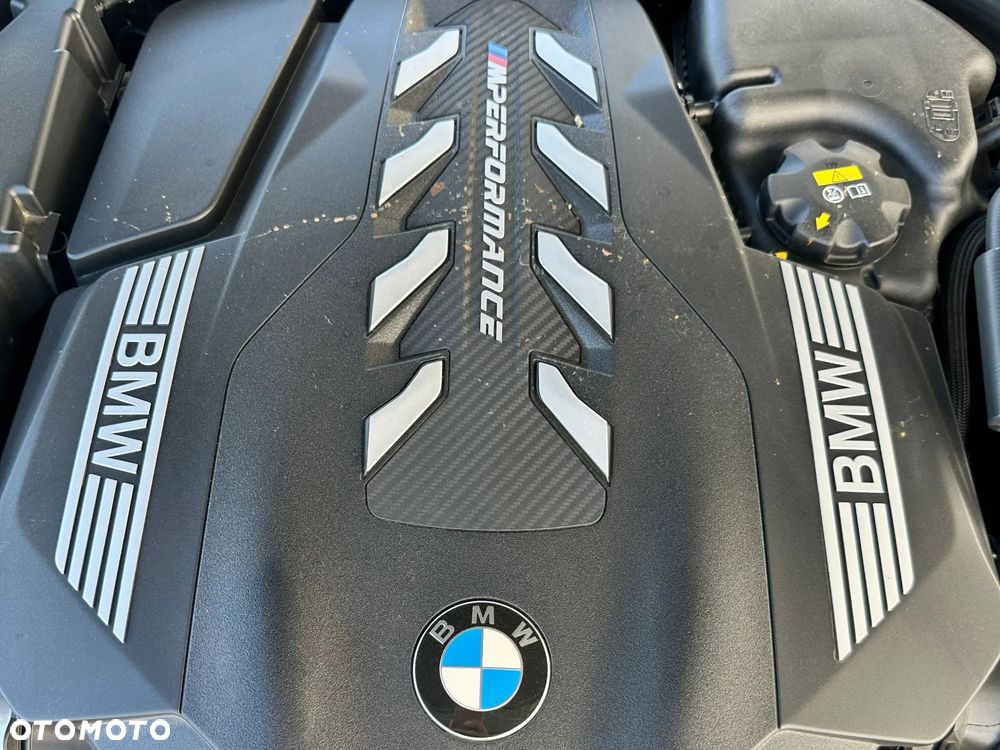 BMW Seria 8 - 38