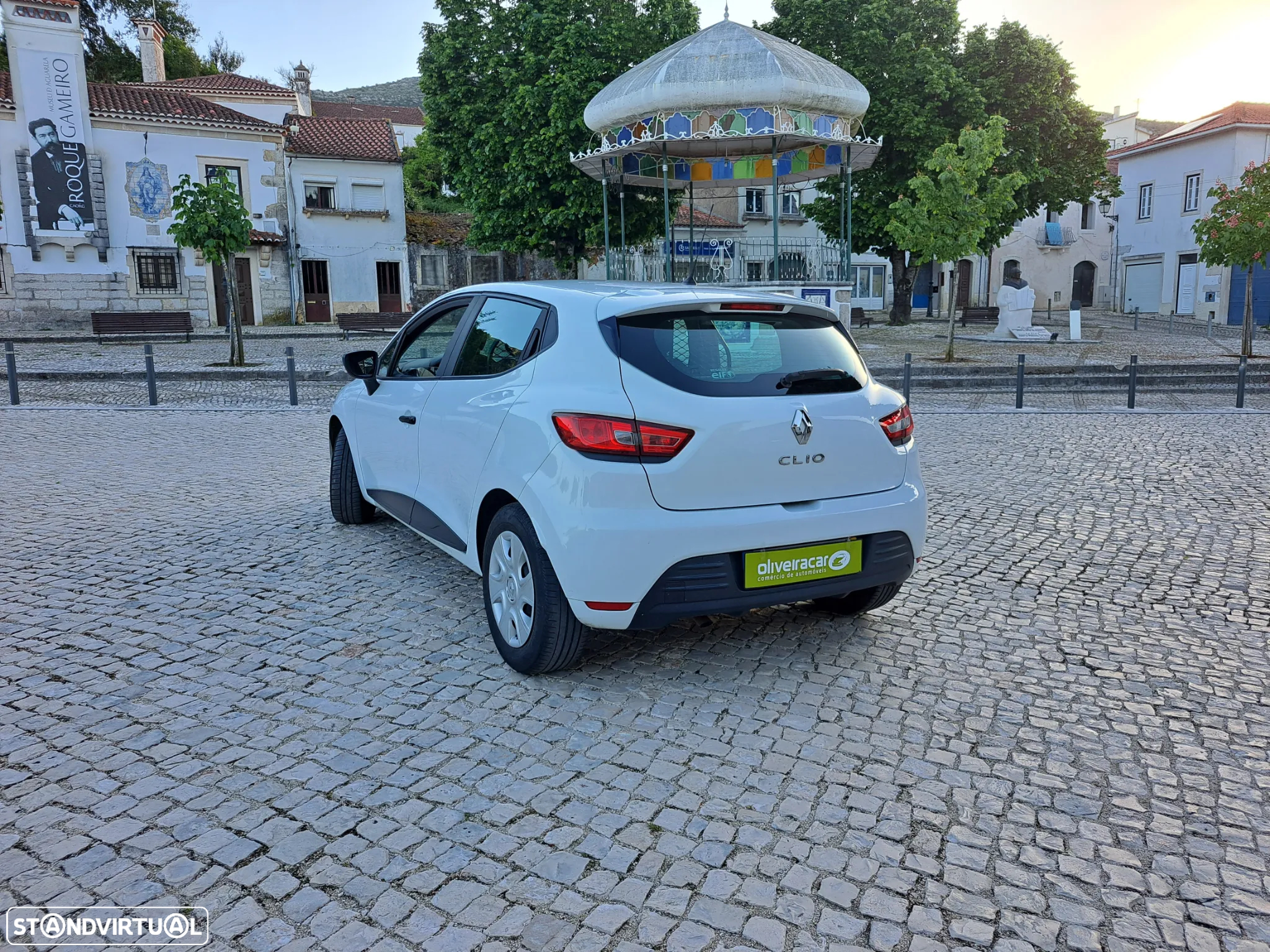 Renault CLIO - 21