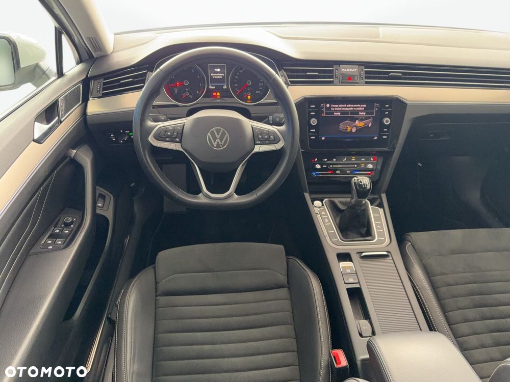 Volkswagen Passat Variant - 22
