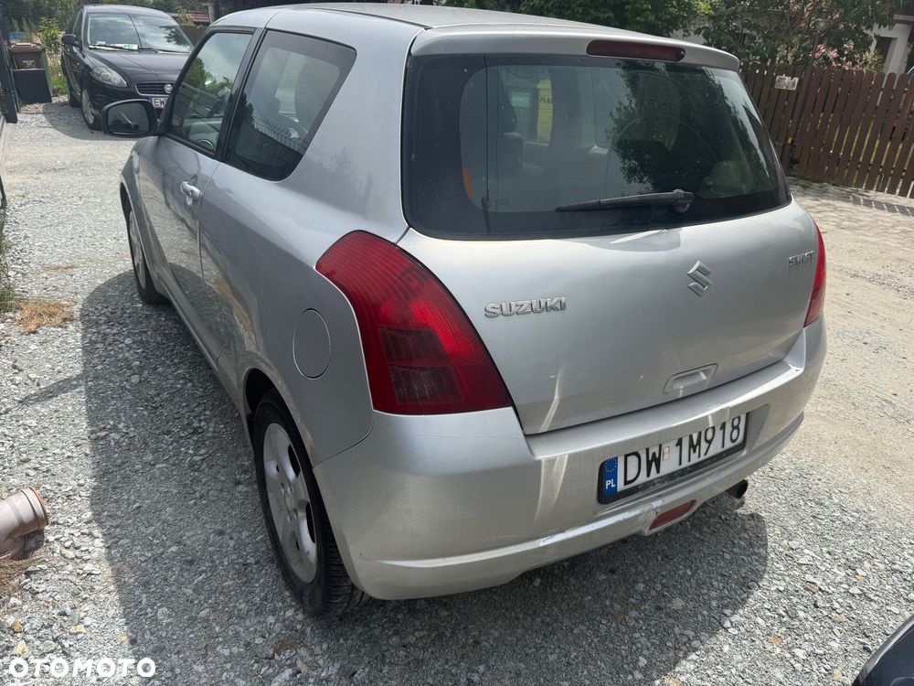 Suzuki Swift 1.3 DDiS 16v GL Airco - 4