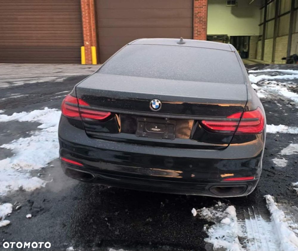 BMW Seria 7 740Li - 19