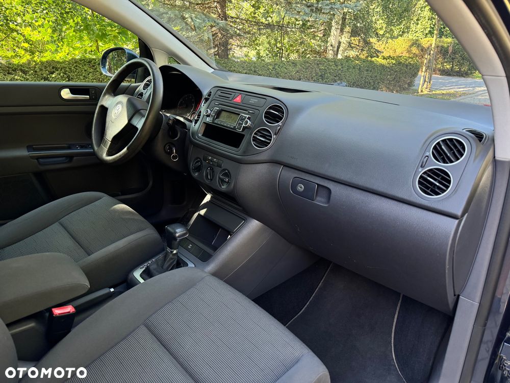Volkswagen Golf Plus 1.4 TSI Highline DSG - 17