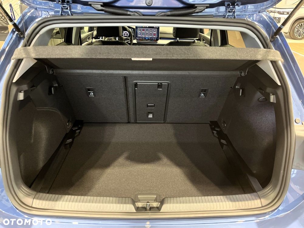 Volkswagen Golf - 28