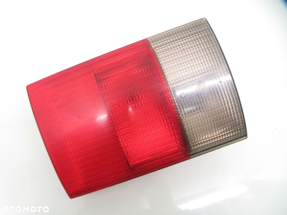 LAMPA LEWA TYLNA KLAPA AUDI 80 B4 8A0945093 - 1