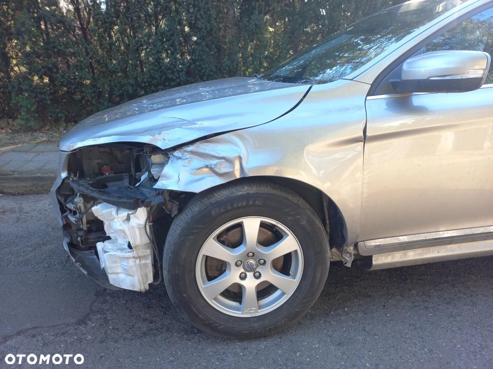 Volvo XC 60 D4 Geartronic Momentum - 3