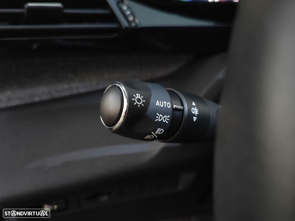 Peugeot 408 1.2 PureTech Allure EAT8 - 20