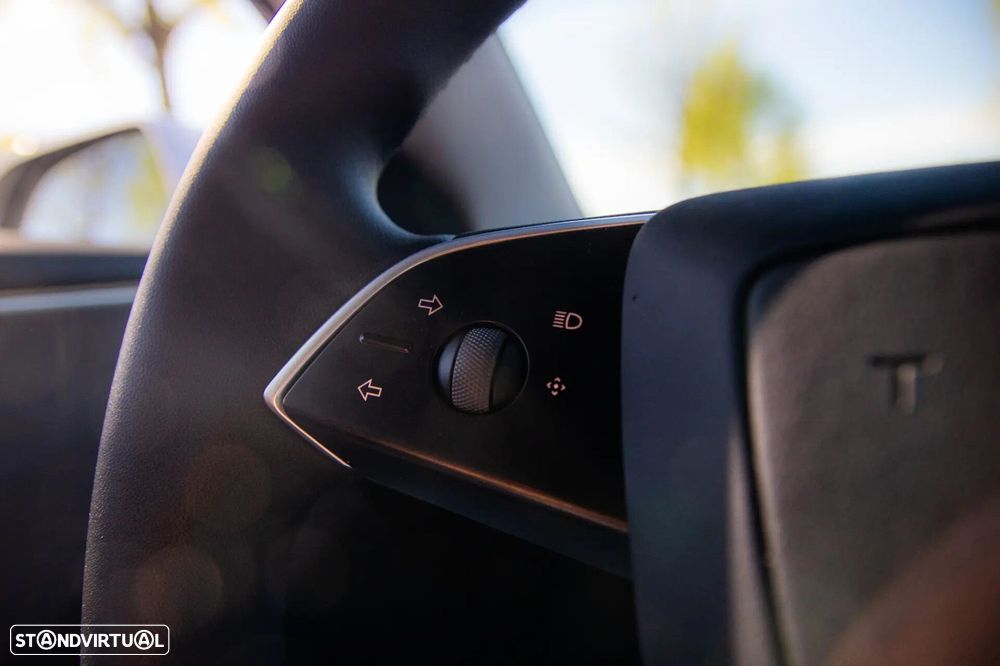 Tesla Model 3 Tração Traseira Premium - 26