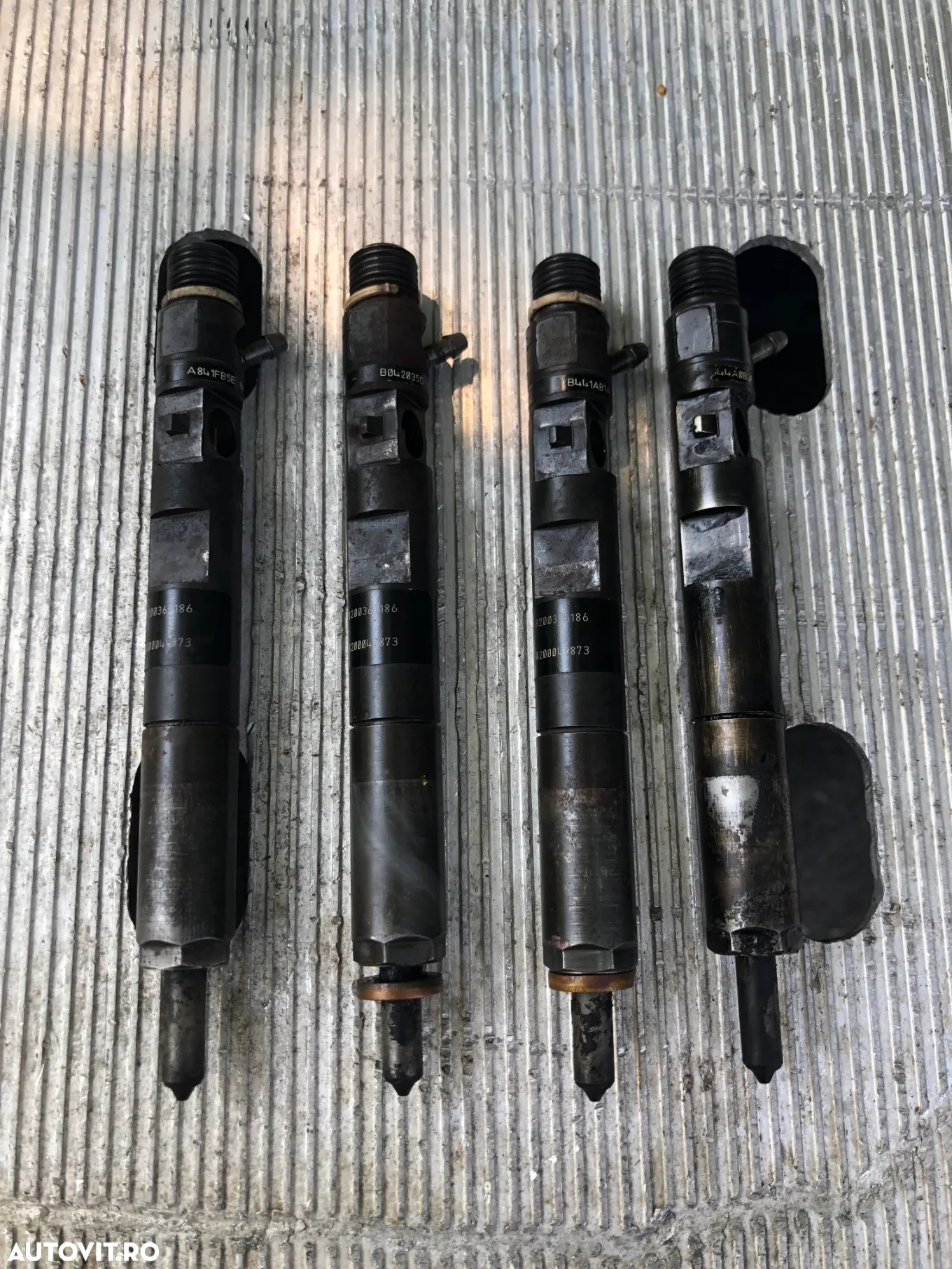 Injector/injectoare Dacia Logan 1,5 DCI EURO 3 set - 3