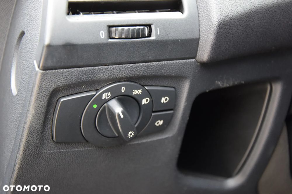 BMW Seria 1 - 29