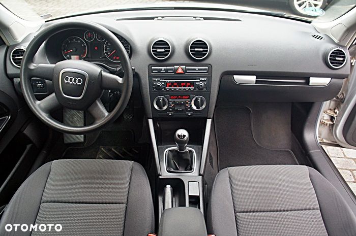 Audi A3 3-drzwiowe 1.6 Ambiente - 5