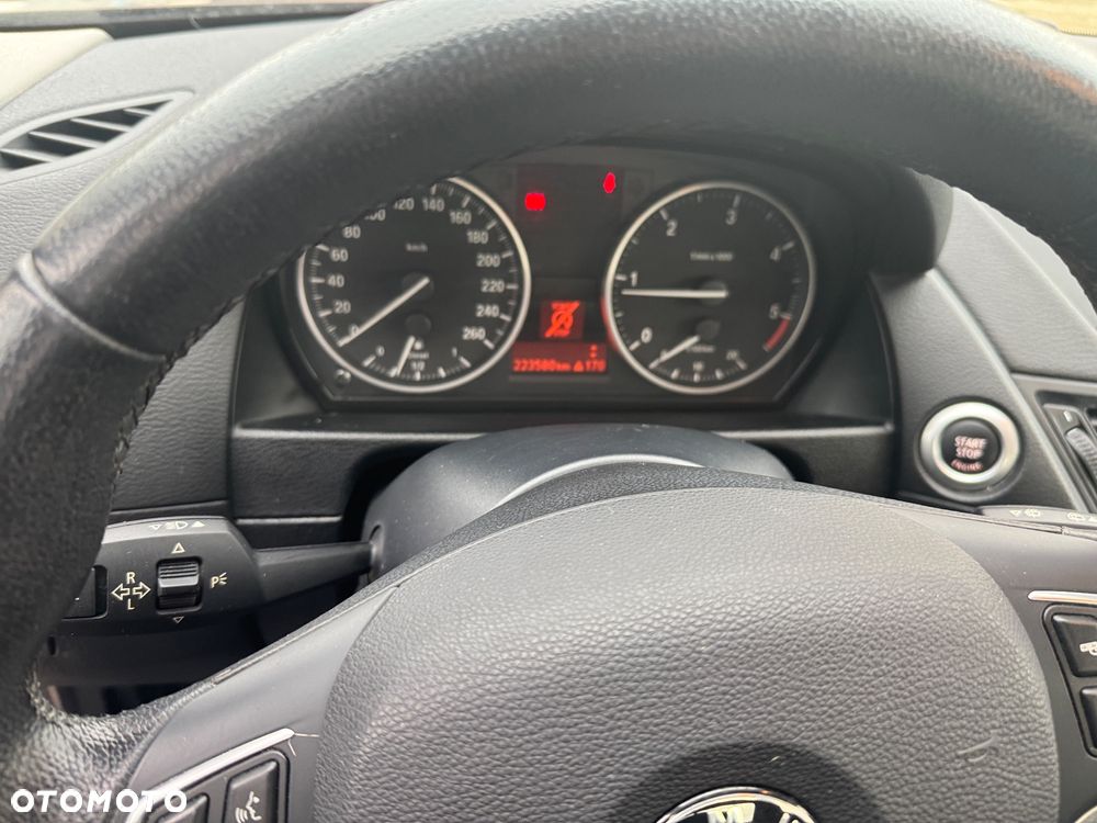 BMW X1 sDrive18d xLine - 19