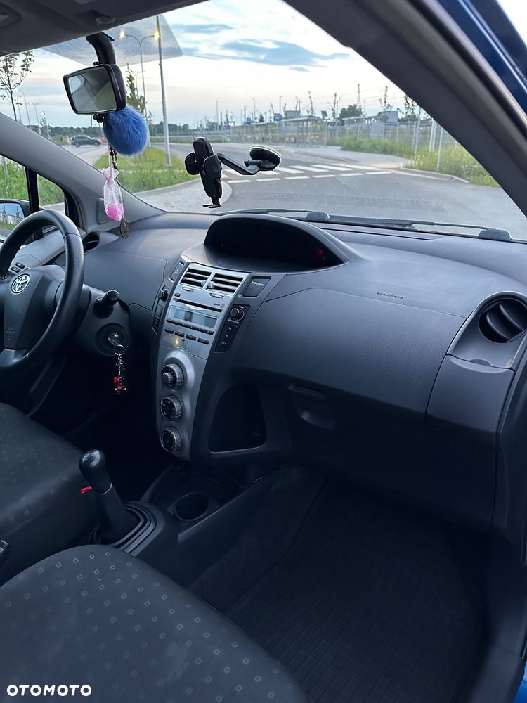 Toyota Yaris 1.0 Luna - 12