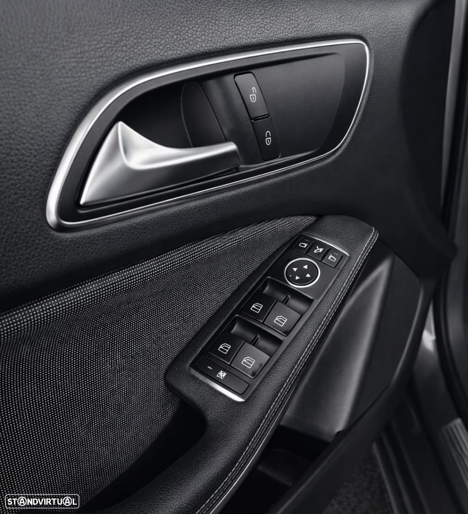 Mercedes-Benz A 180 CDI (BlueEFFICIENCY) Urban - 9