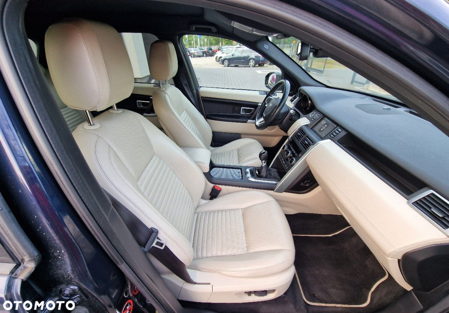 Land Rover Discovery Sport - 23