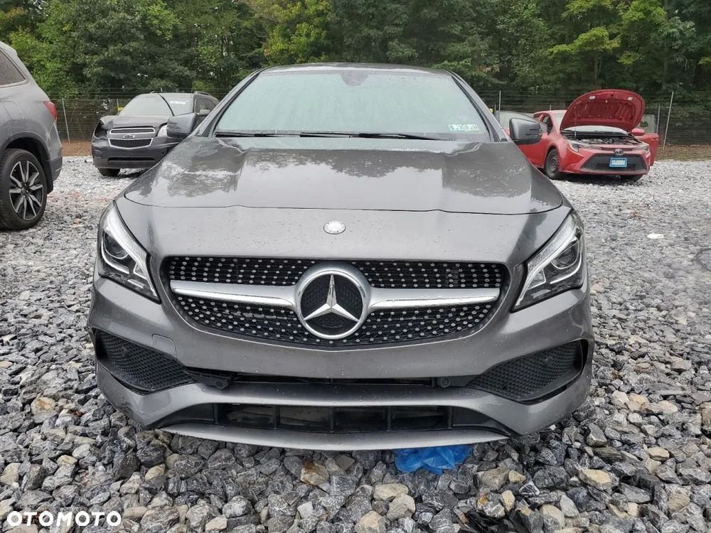 Mercedes-Benz CLA 250 4Matic 7G-DCT AMG Line - 2