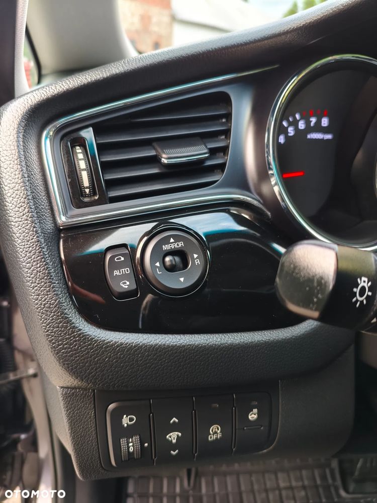 Kia Ceed 1.6 GDI Platinum Edition - 16