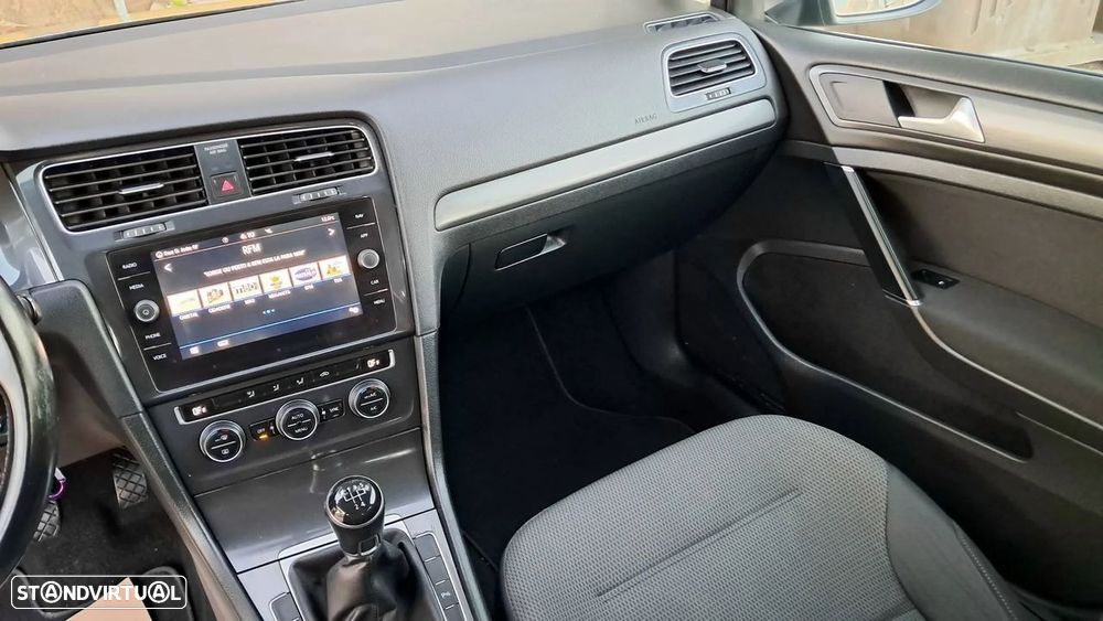 VW Golf Variant 1.6 TDi Confortline - 9