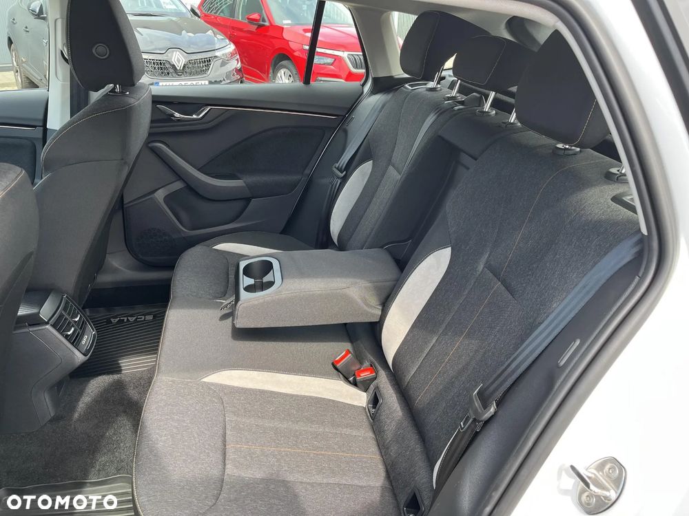 Skoda Scala 1.5 TSI Selection DSG - 17