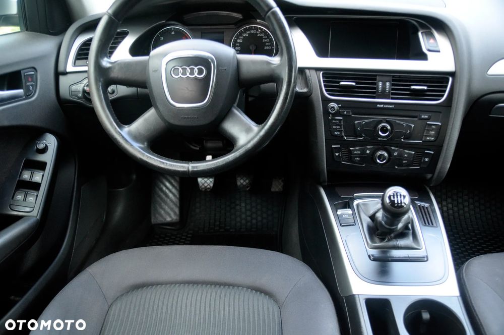 Audi A4 Avant 2.0 TDI - 10