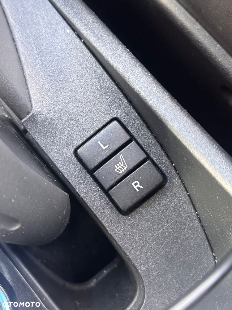 Toyota Auris 2.2 D-4D D-CAT - 10