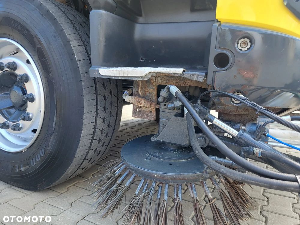 Volvo FMX 330 - 11