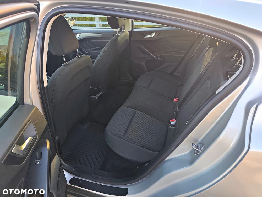 Ford Focus 1.0 EcoBoost Trend Edition - 21
