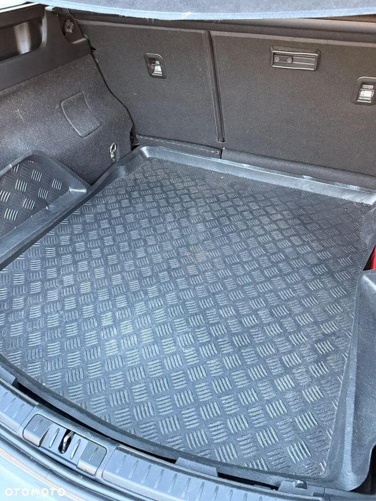 Toyota Auris 1.6 Premium - 3