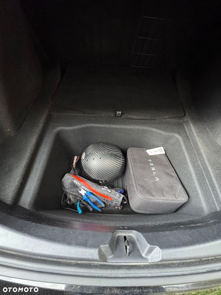 Tesla Model 3 Premium Langstreckenbatterie AWD Dual Motor - 22