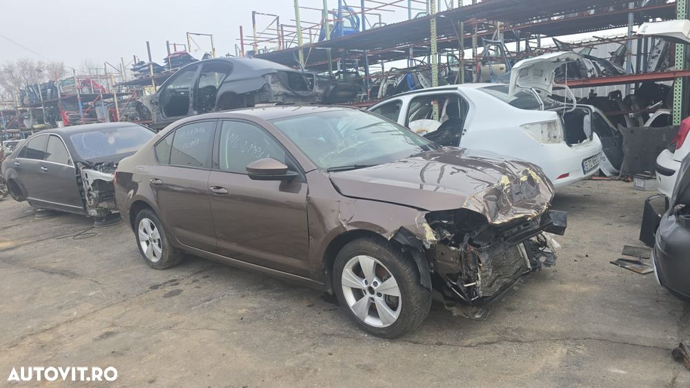 Skoda Octavia 2.0 TDI DSG Ambition - 2